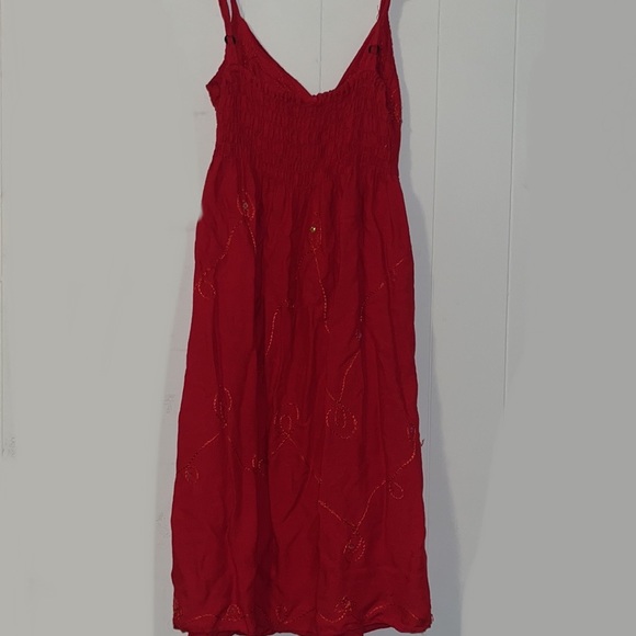 Red Mini Dress. SIZE: No size on dress but fits like a S/M BRAND: Island Planet - Picture 5 of 5